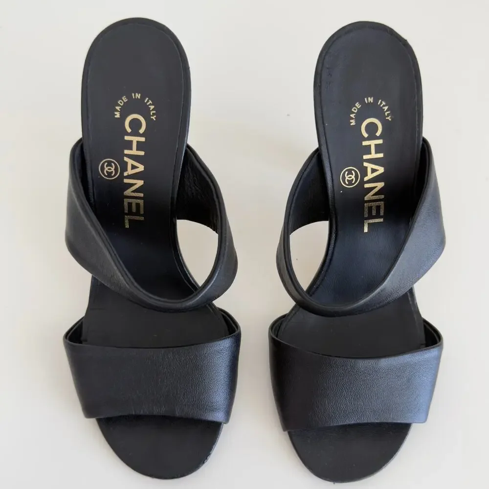 CHANEL‎ Pearl Heel Mules 35 1/2 Black Leather Double Strap Slide Heeled Sandals
